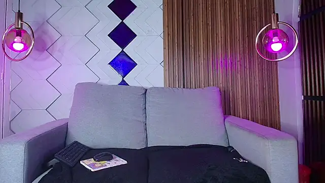 Susyhot  online show from September 11, 2025, 11:10 am