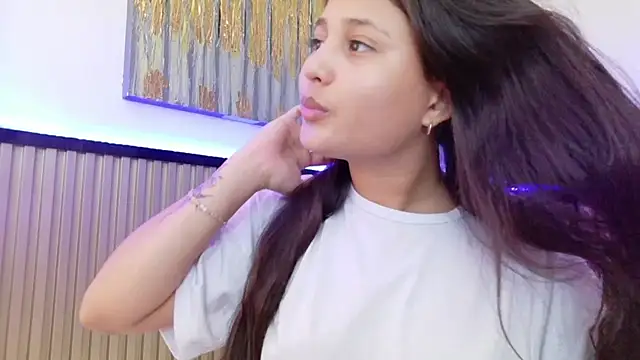 Laly Cherry  online show from December 16, 2025, 12:32 pm