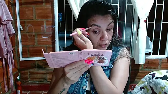 Snapshot of Milf_Fantassyy chatting on September 9, 2025, 3:39 am Milf Fantassyy online show from September 9, 2025, 3:39 am