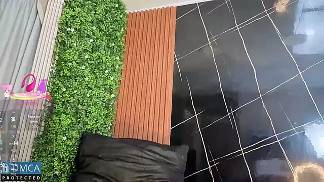 Kiara Zahiri   online show from November 3, 2025, 11:00 am