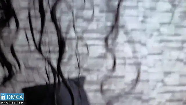 Kiara Zahiri   online show from December 2, 2025, 11:04 am