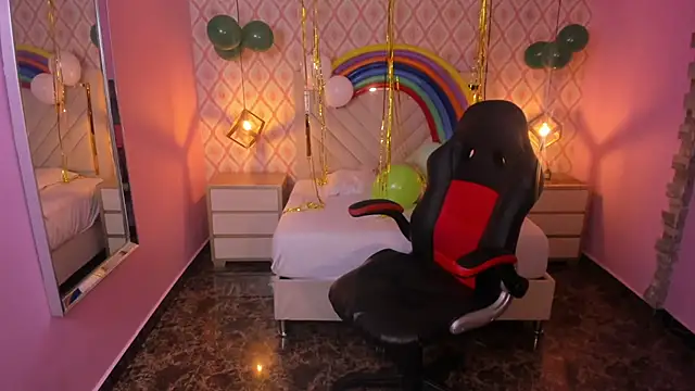 CHRISTY TEIGEN4 online show from March 17, 2026, 7:50 pm