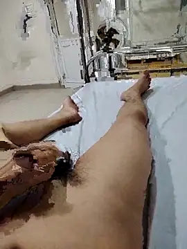 mousebb02 online show from November 4, 2025, 2:05 pm