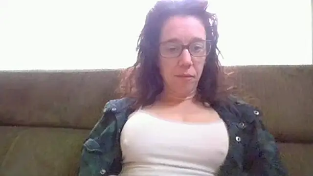 Snapshot of JezebelDutch chatting on February 4, 2026, 8:31 am JezebelDutch online show from February 4, 2026, 8:31 am