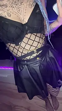 Snapshot of hottcouple00 chatting on December 14, 2025, 10:25 pm hottcouple00 online show from December 14, 2025, 10:25 pm