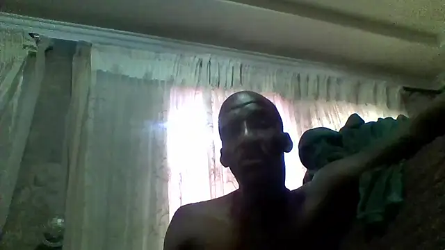 Snapshot of longdickson12345 chatting on January 9, 2026, 4:15 am longdickson12345 online show from January 9, 2026, 4:15 am