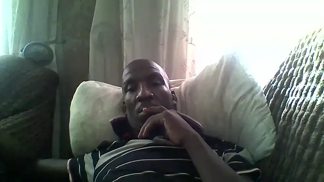 Snapshot of longdickson12345 chatting on January 13, 2026, 5:13 am longdickson12345 online show from January 13, 2026, 5:13 am