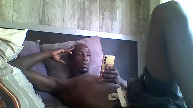 Snapshot of longdickson12345 chatting on February 11, 2026, 5:56 am longdickson12345 online show from February 11, 2026, 5:56 am