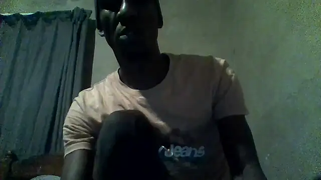 longdickson12345 online show from May 18, 2026, 11:32 pm