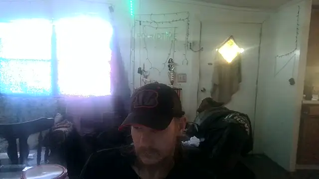 Poundtown1226 online show from January 5, 2026, 9:07 pm