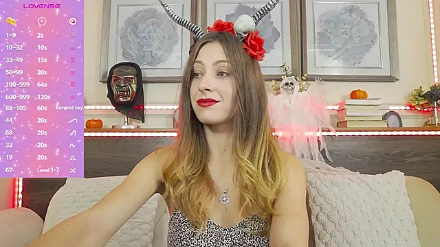 Snapshot of MuseDollX chatting on October 19, 2025, 7:03 pm MuseDollX online show from October 19, 2025, 7:03 pm