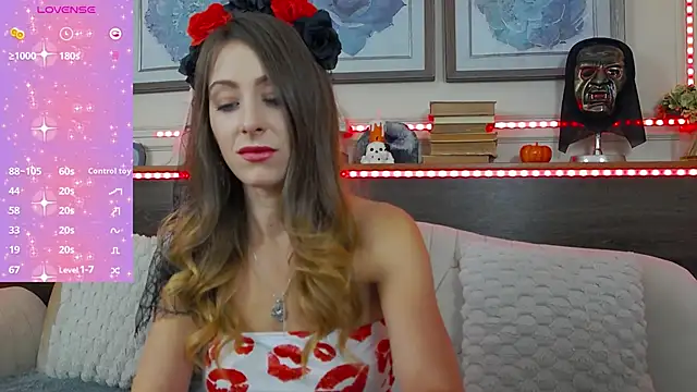 Snapshot of MuseDollX chatting on October 28, 2025, 8:11 pm MuseDollX online show from October 28, 2025, 8:11 pm