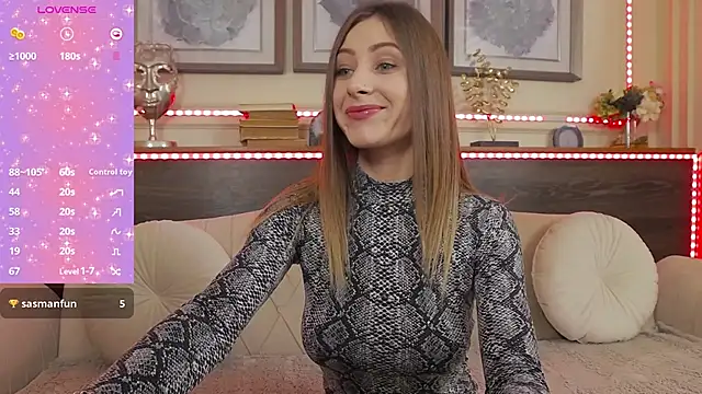 Snapshot of MuseDollX chatting on November 18, 2025, 7:18 pm MuseDollX online show from November 18, 2025, 7:18 pm