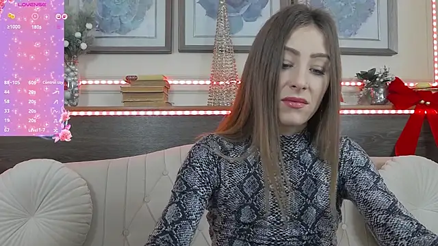 Snapshot of MuseDollX chatting on December 4, 2025, 7:44 pm MuseDollX online show from December 4, 2025, 7:44 pm