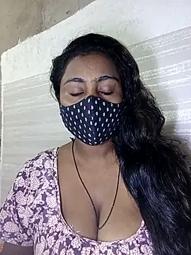 Snapshot of Schii69 chatting on November 16, 2025, 9:09 pm Schii69 online show from November 16, 2025, 9:09 pm