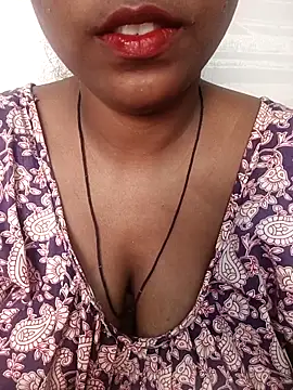 Snapshot of Schii69 chatting on November 20, 2025, 6:46 am Schii69 online show from November 20, 2025, 6:46 am