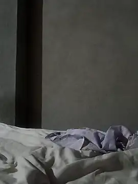 Snapshot of Elkato69 chatting on October 8, 2025, 7:06 am Elkato69 online show from October 8, 2025, 7:06 am