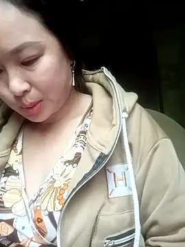 suki-lady online show from November 7, 2025, 2:11 am