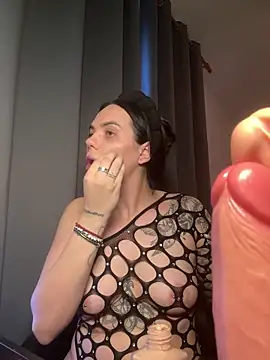 -RAHELA- online show from October 18, 2025, 3:13 pm