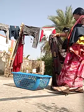 Snapshot of monu_bhabi chatting on February 9, 2026, 5:00 am monu bhabi online show from February 9, 2026, 5:00 am