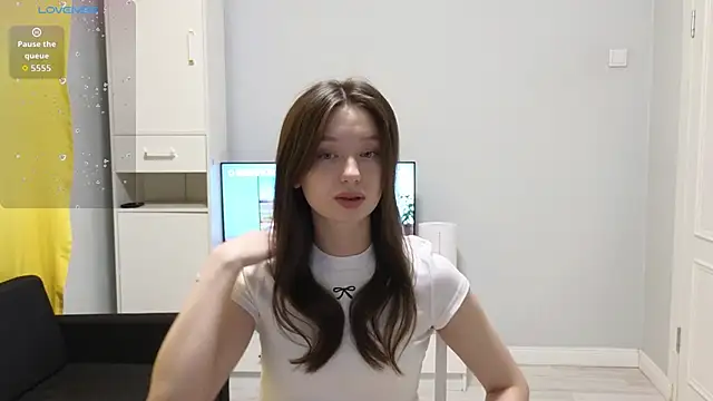 Little Flower3 online show from October 11, 2025, 2:04 pm