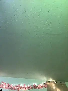 Snapshot of LunaNova999 chatting on September 23, 2025, 4:15 am LunaNova999 online show from September 23, 2025, 4:15 am