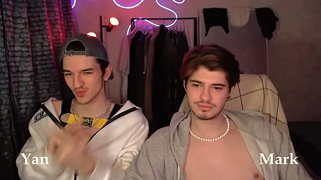 Snapshot of itsyanbb chatting on November 8, 2025, 3:45 pm itsyanbb online show from November 8, 2025, 3:45 pm