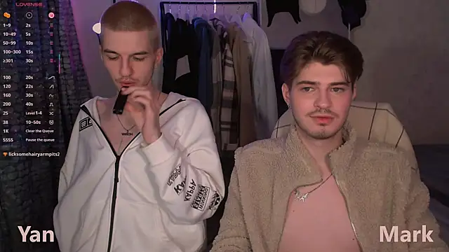 Snapshot of itsyanbb chatting on November 12, 2025, 3:23 pm itsyanbb online show from November 12, 2025, 3:23 pm