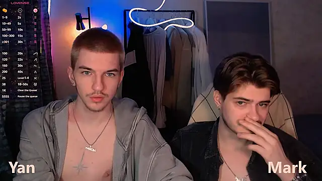 Snapshot of itsyanbb chatting on November 22, 2025, 8:19 pm itsyanbb online show from November 22, 2025, 8:19 pm