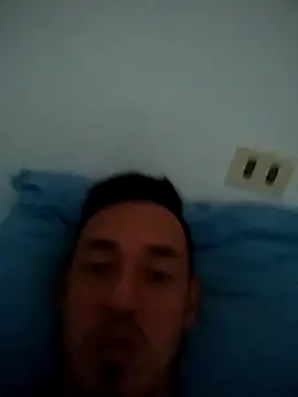 Snapshot of JuanD_vero chatting on November 3, 2025, 8:04 am JuanD vero online show from November 3, 2025, 8:04 am