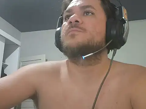 Snapshot of Miguelion2308 chatting on January 7, 2026, 1:41 am Miguelion2308 online show from January 7, 2026, 1:41 am