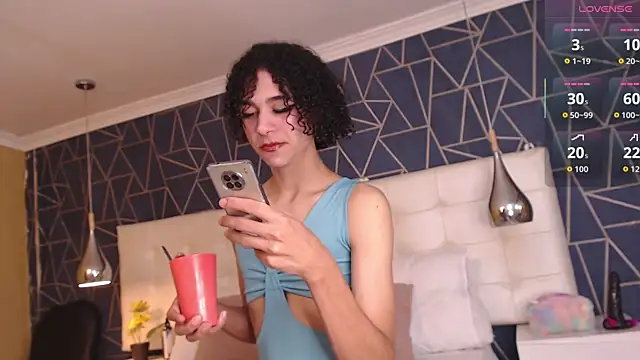 lexiiBoling online show from September 29, 2025, 3:33 am
