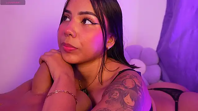 sarah babee  online show from May 15, 2026, 12:39 am