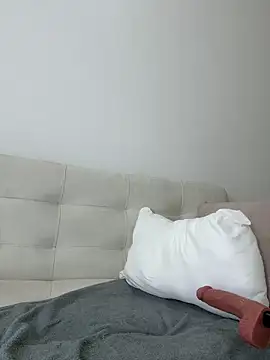 Miafisher  online show from February 9, 2026, 2:15 am