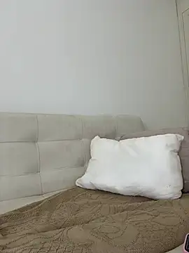 Miafisher  online show from March 4, 2026, 11:55 pm