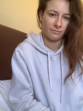 Snapshot of Goldenpussy13 chatting on March 12, 2026, 12:44 pm Goldenpussy13 online show from March 12, 2026, 12:44 pm