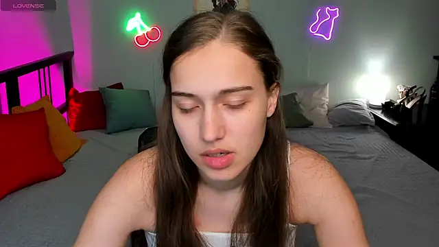 Snapshot of Alisa__Kelly chatting on October 14, 2025, 1:17 am Alisa Kelly online show from October 14, 2025, 1:17 am