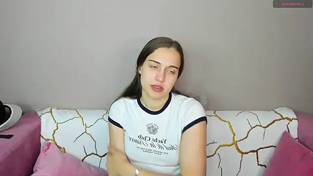 Snapshot of Alisa__Kelly chatting on October 20, 2025, 12:44 am Alisa Kelly online show from October 20, 2025, 12:44 am