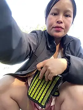 Snapshot of O_o_UwU_o_O chatting on November 28, 2025, 7:55 am O o UwU o O online show from November 28, 2025, 7:55 am