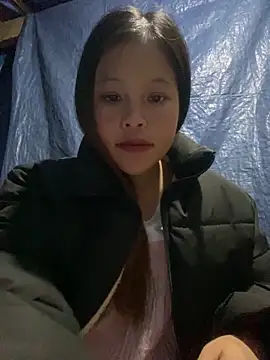 Snapshot of O_o_UwU_o_O chatting on December 15, 2025, 1:54 am O o UwU o O online show from December 15, 2025, 1:54 am