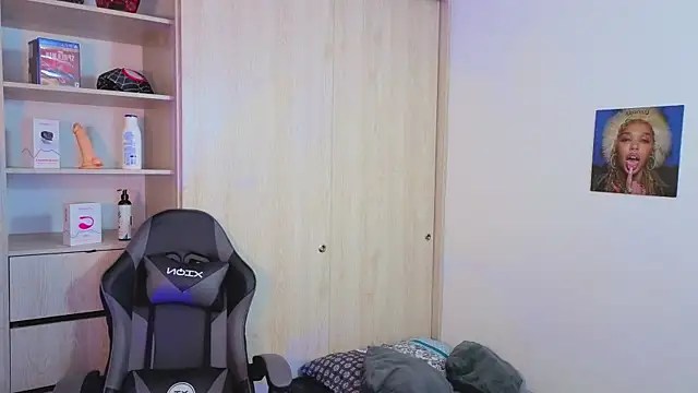 Snapshot of onlinenico chatting on September 8, 2025, 8:08 pm onlinenico online show from September 8, 2025, 8:08 pm