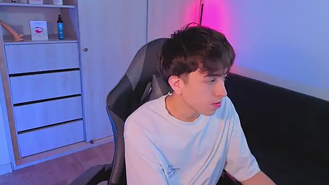 Snapshot of onlinenico chatting on October 2, 2025, 7:54 pm onlinenico online show from October 2, 2025, 7:54 pm