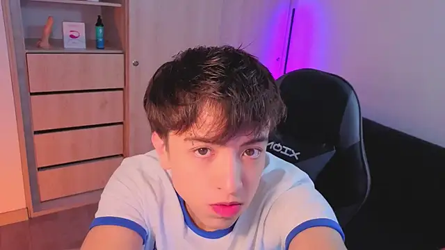 Snapshot of onlinenico chatting on October 9, 2025, 8:07 pm onlinenico online show from October 9, 2025, 8:07 pm