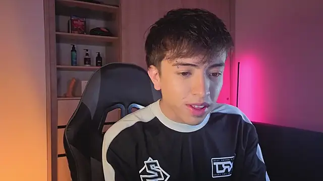 Snapshot of onlinenico chatting on November 11, 2025, 11:05 pm onlinenico online show from November 11, 2025, 11:05 pm