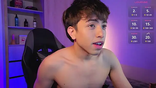 Snapshot of onlinenico chatting on November 20, 2025, 8:08 pm onlinenico online show from November 20, 2025, 8:08 pm