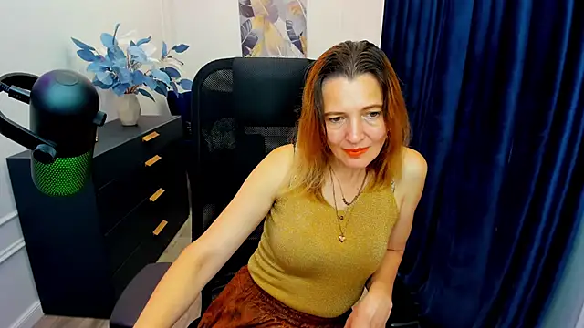Snapshot of NikaStraitlive chatting on October 3, 2025, 11:35 pm NikaStraitlive online show from October 3, 2025, 11:35 pm