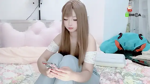 liuruyuan888 online show from September 18, 2025, 10:50 am