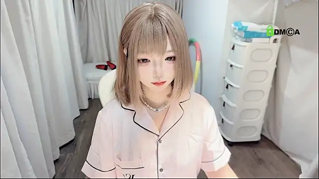 liuruyuan888 online show from August 7, 2026, 11:45 am