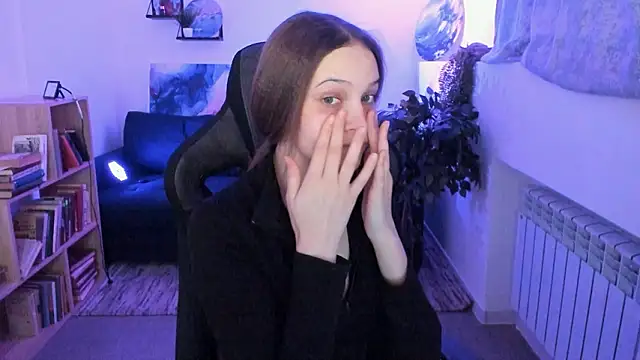 Snapshot of JenniferKiim chatting on February 28, 2026, 8:15 am JenniferKiim online show from February 28, 2026, 8:15 am