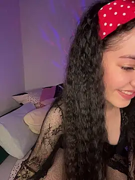 Snapshot of Veliora chatting on January 7, 2026, 5:59 pm Veliora online show from January 7, 2026, 5:59 pm